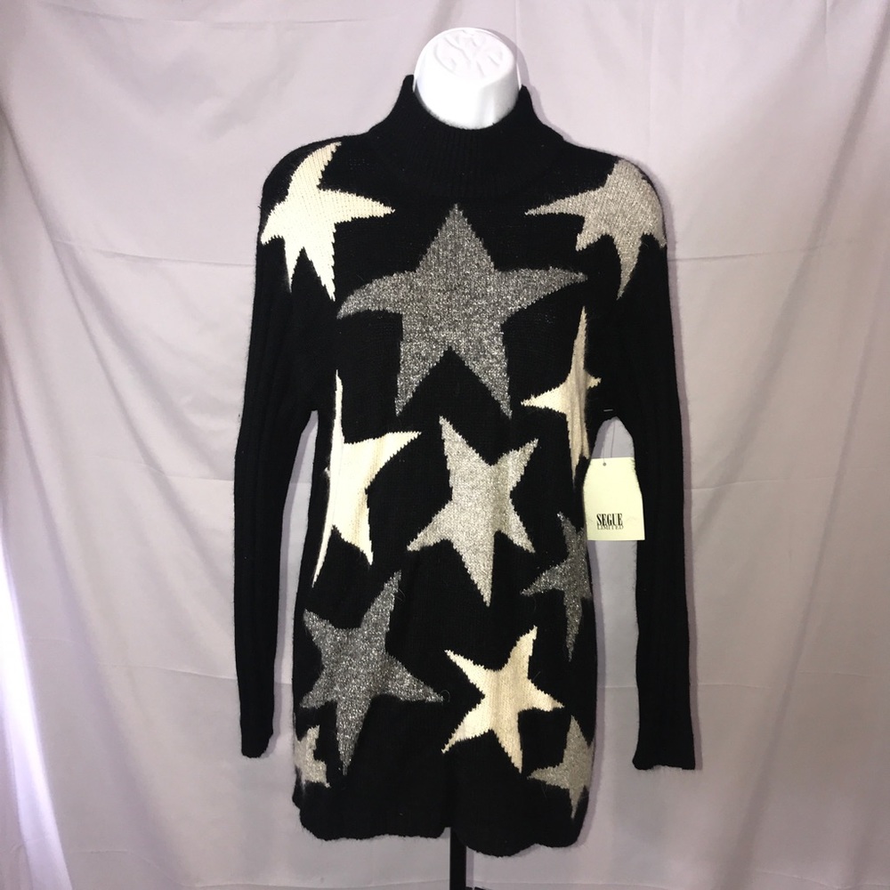 Segue Limited turtleneck sweater with star pattern